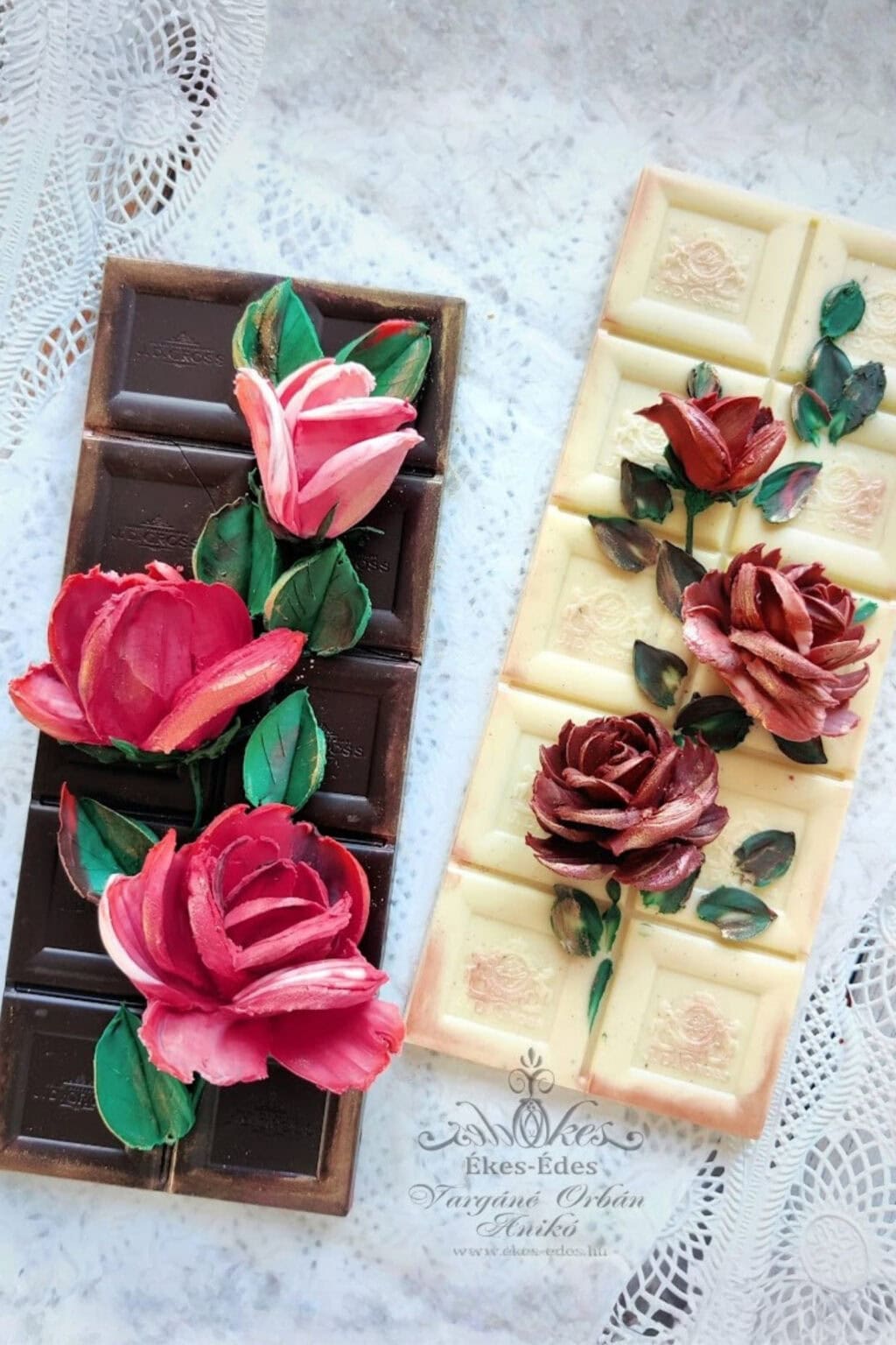 Csokoládé táblák festett 3D rózsákkal kézzel díszítve – Ékes-Édes Stúdió, tortadíszítő tanfolyam
