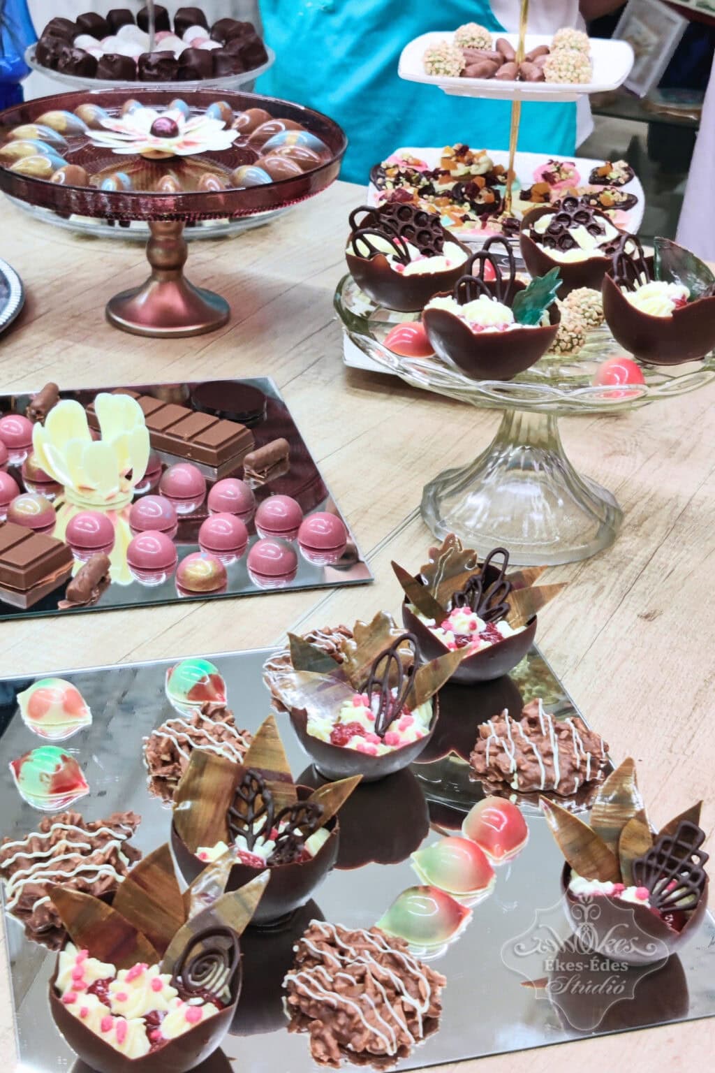 bonbon-csokoladediszek-csokolade-tanfolyam-kesz-termekek