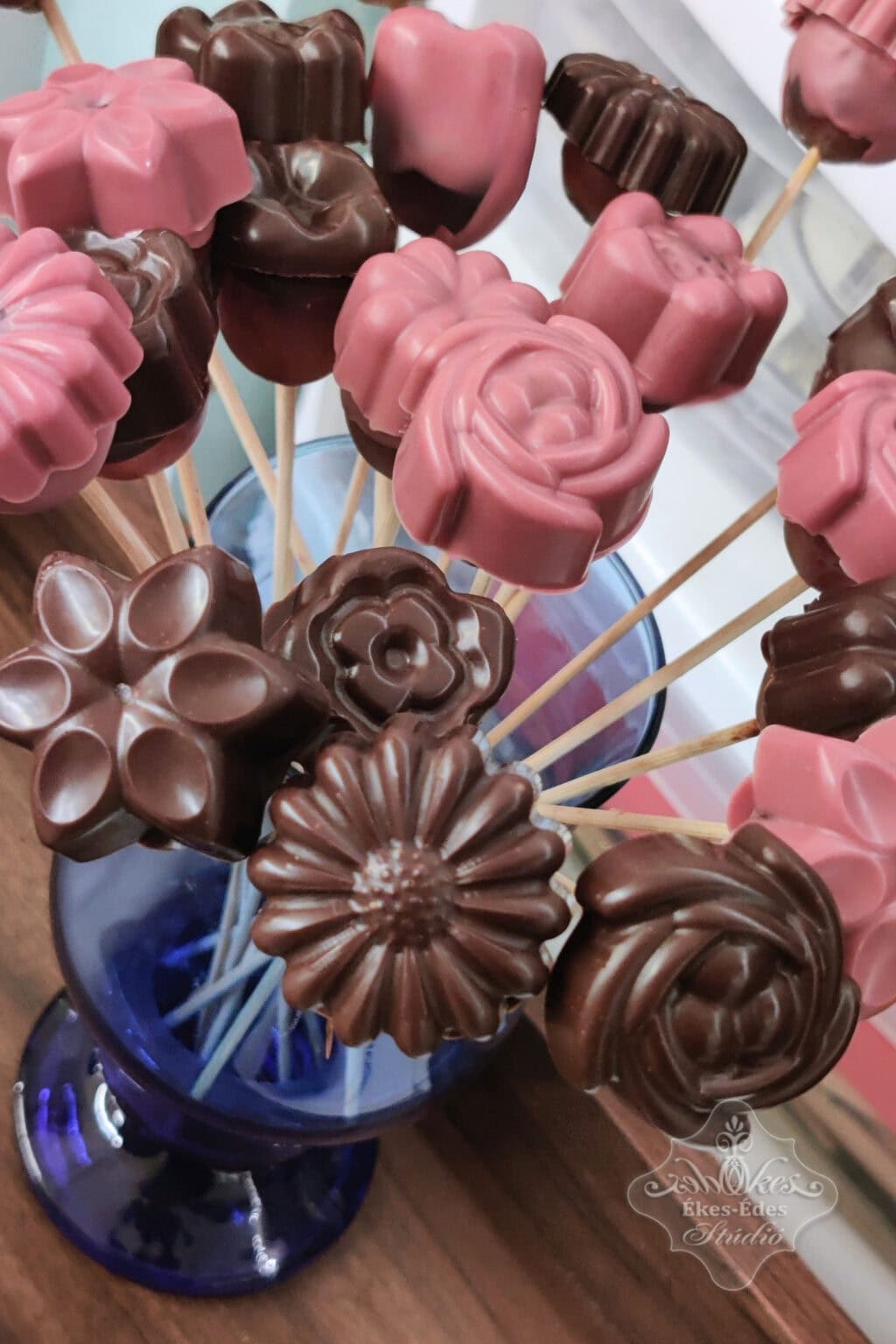 bonbon-csokoladediszek-csokolade-tanfolyam-palcas-bonbonok