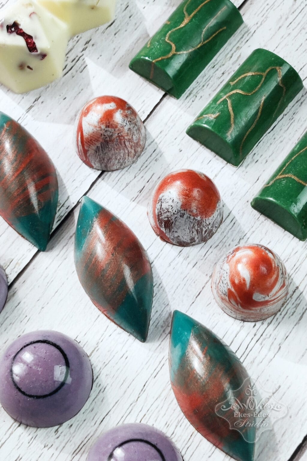 bonbon-kezmuves-csokolade-tanfolyam-bonbonok-bemutato