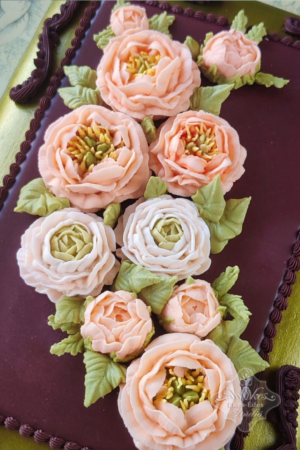 cukormazas-diszito-tanfolyam-angol-rozsas-royal-icing-mezeskalacs