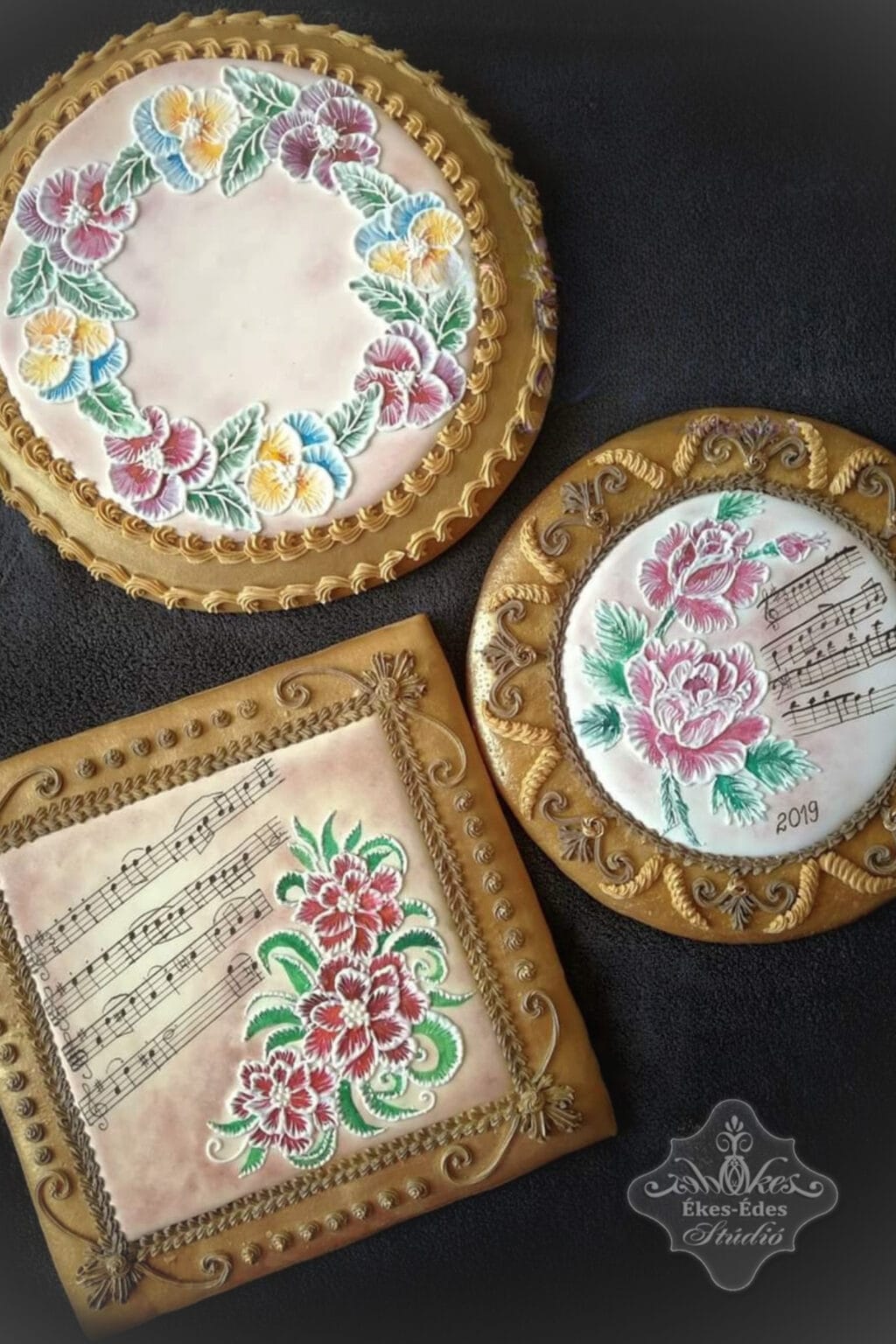 cukormazas-diszito-tanfolyam-ecsethimzes-keretes-szegelydiszek