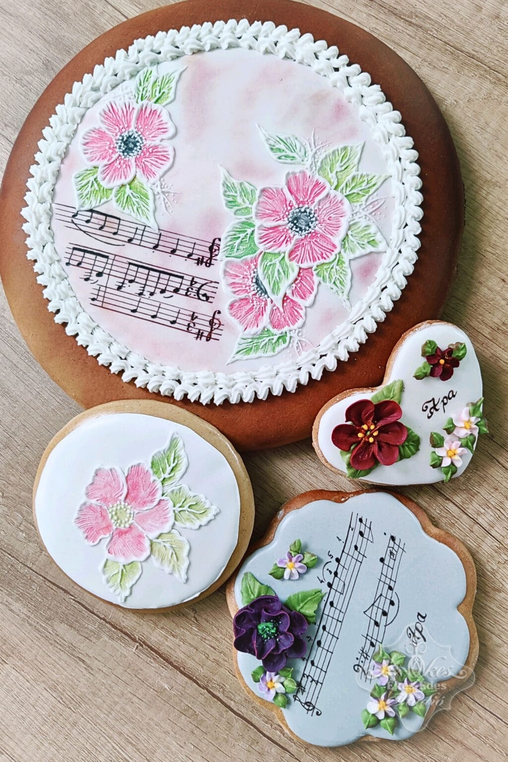 cukormazas-diszito-tanfolyam-vegyes-viragos-feliratos