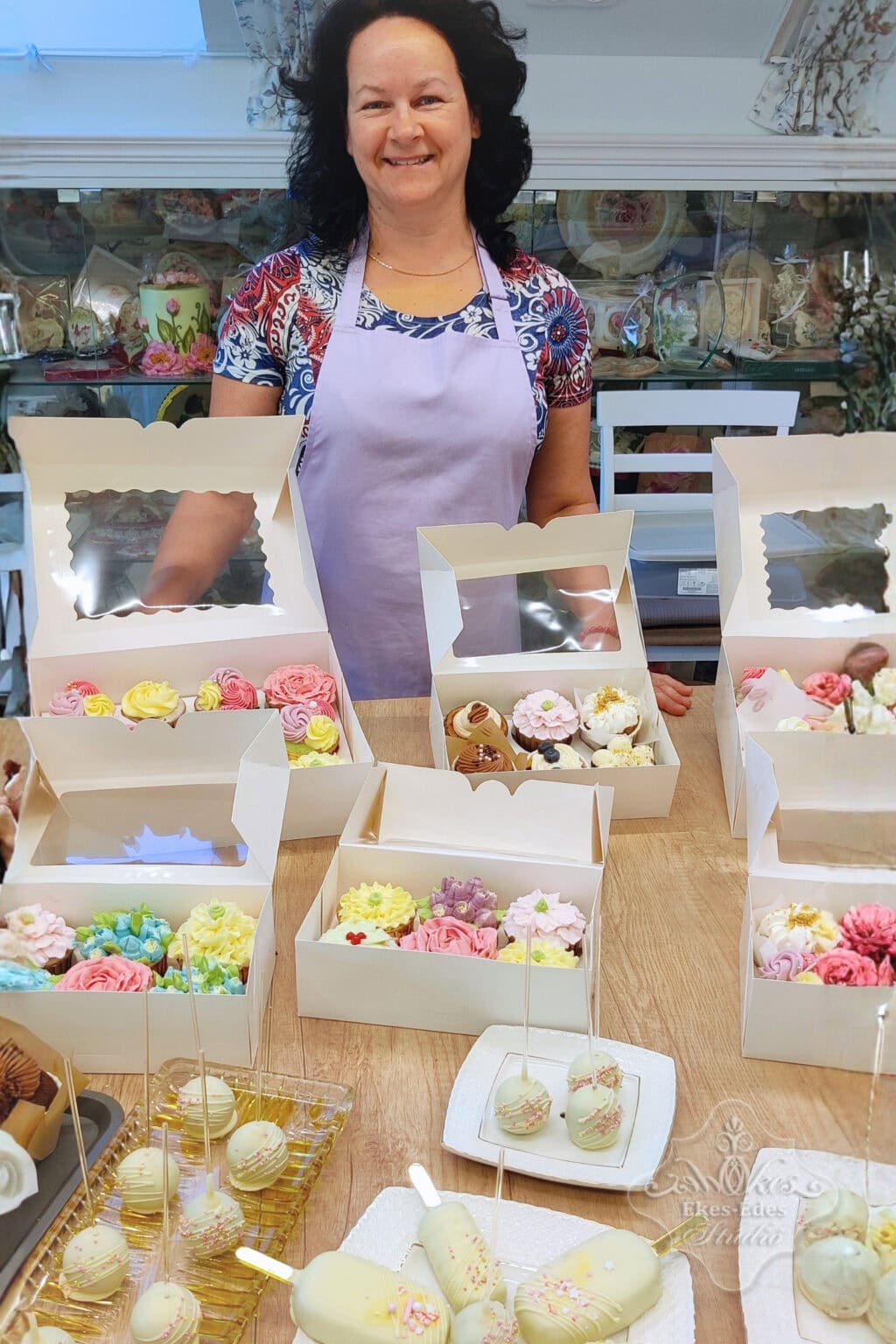 cupcake-cake-pop-muffin-tanfolyam-kesz-dobozok