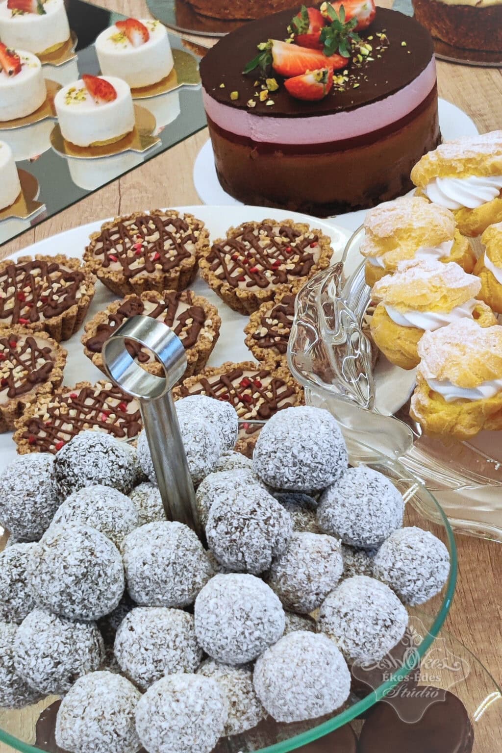 mentes-cukraszat-sutemenyek-tanfolyam-sutemenyek