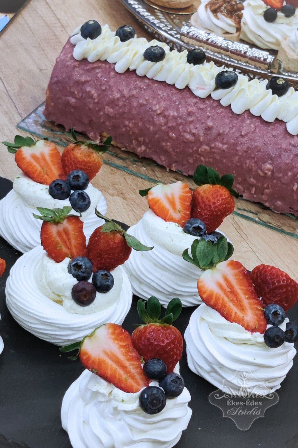 mini-pavlova-afonyas-alagut