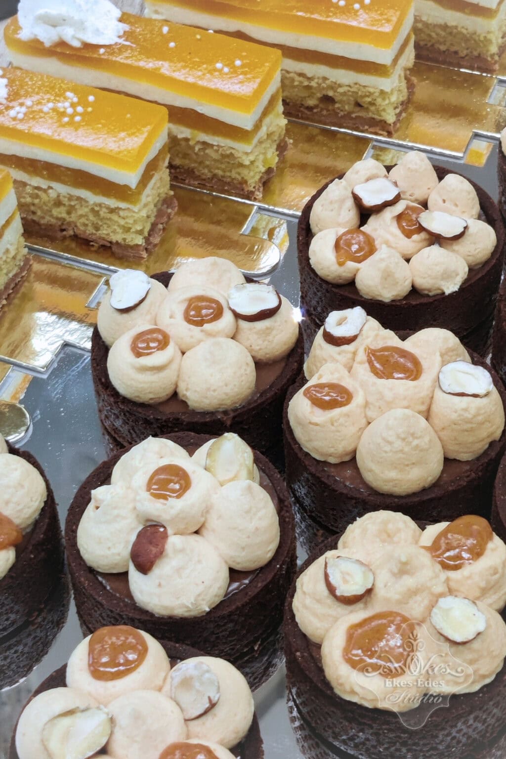 mogyoros-tartok-mangos-maracujas-szelet