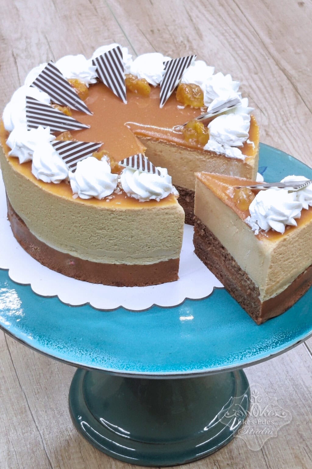orszagtortak-1-tanfolyam-pannonhalmi-sargabarack-torta