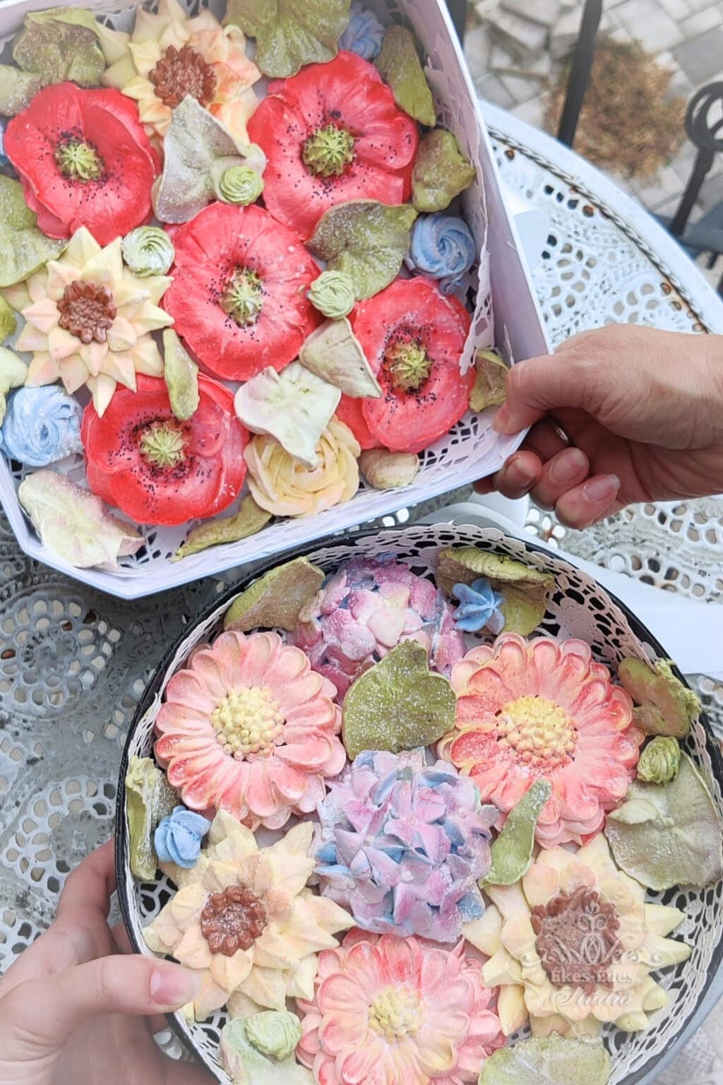 pillecukor-halado-tanfolyam-resztvevok-viragkosarai-ekes-edes-studio