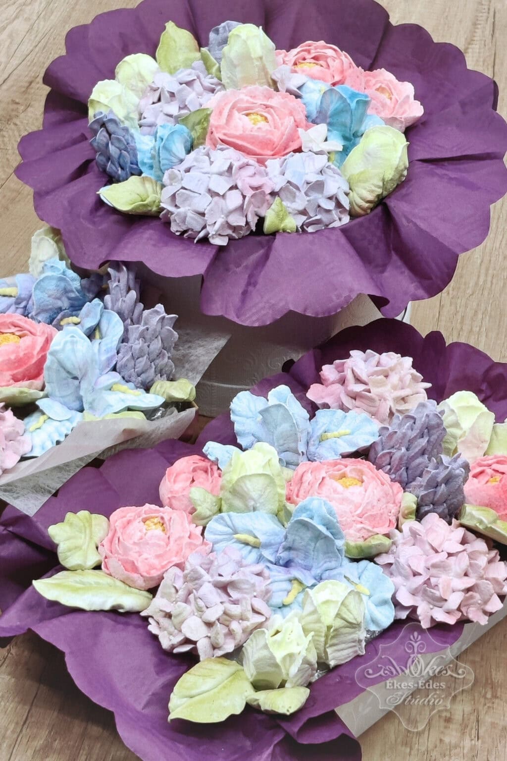 pillecukor-halado-tanfolyamon-elkeszult-viragkosarak