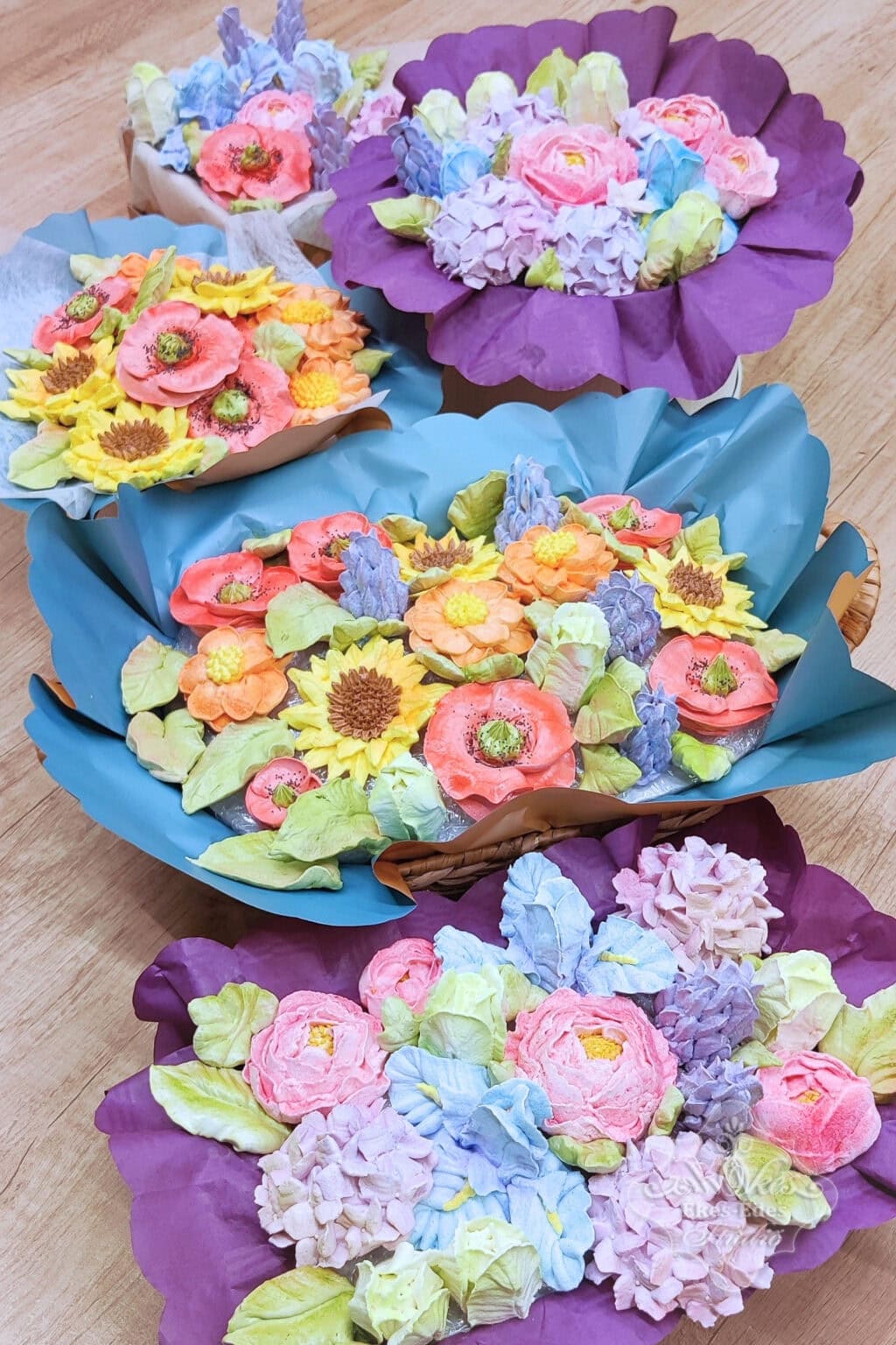 pillecukor-halado-tanfolyamon-keszult-viragkosarak-ekes-edes-studio