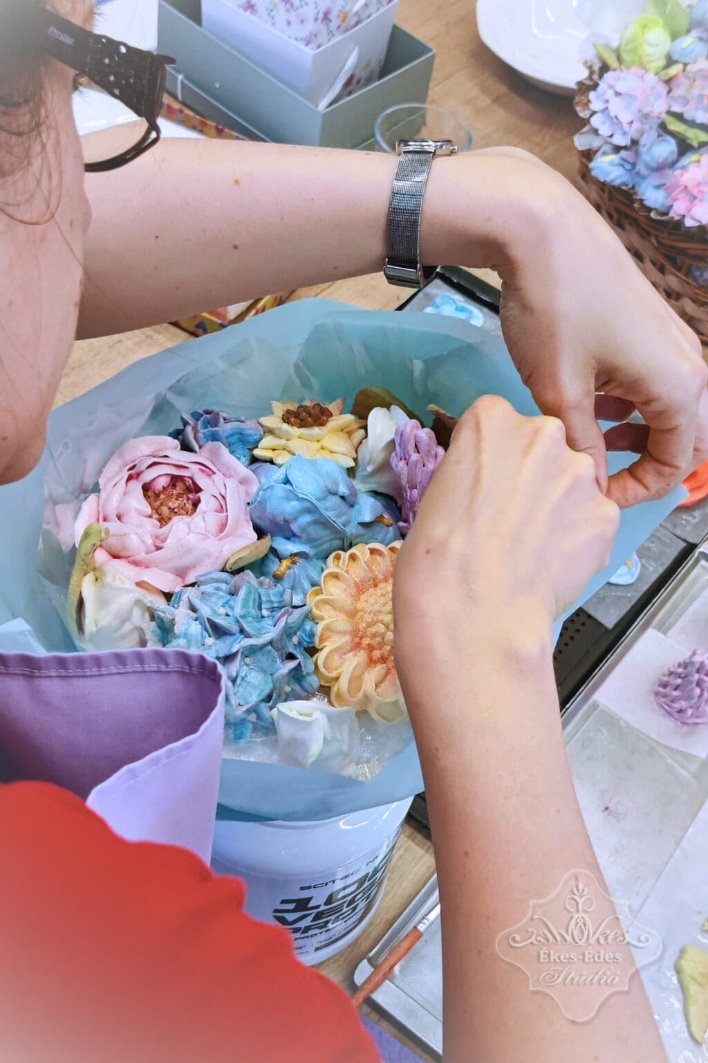 pillecukor-tanfolyam-viragcsokrot-epit-resztvevo