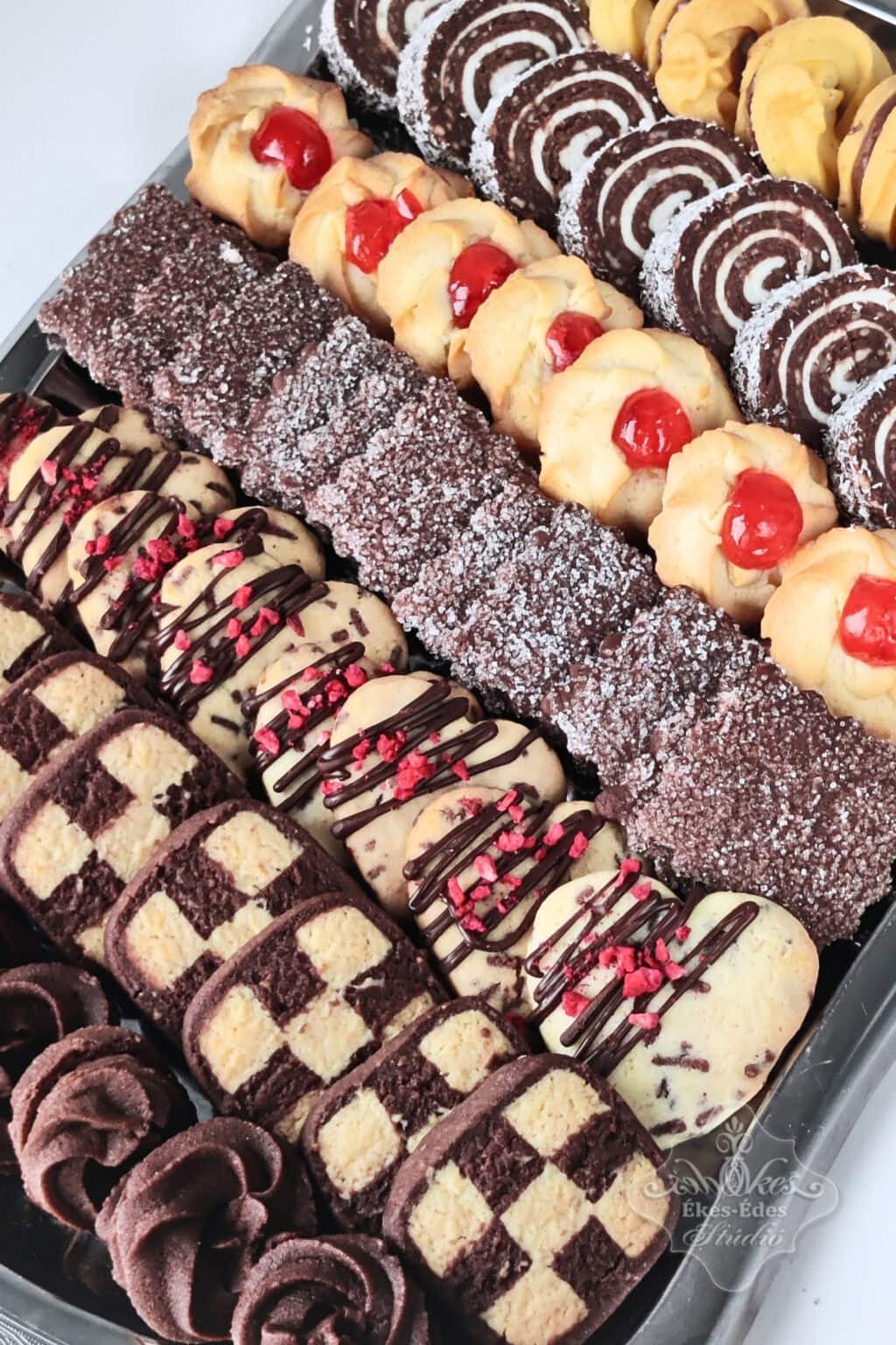 retro sutemenyek-2-tanfolyamon-keksz-valogoatas