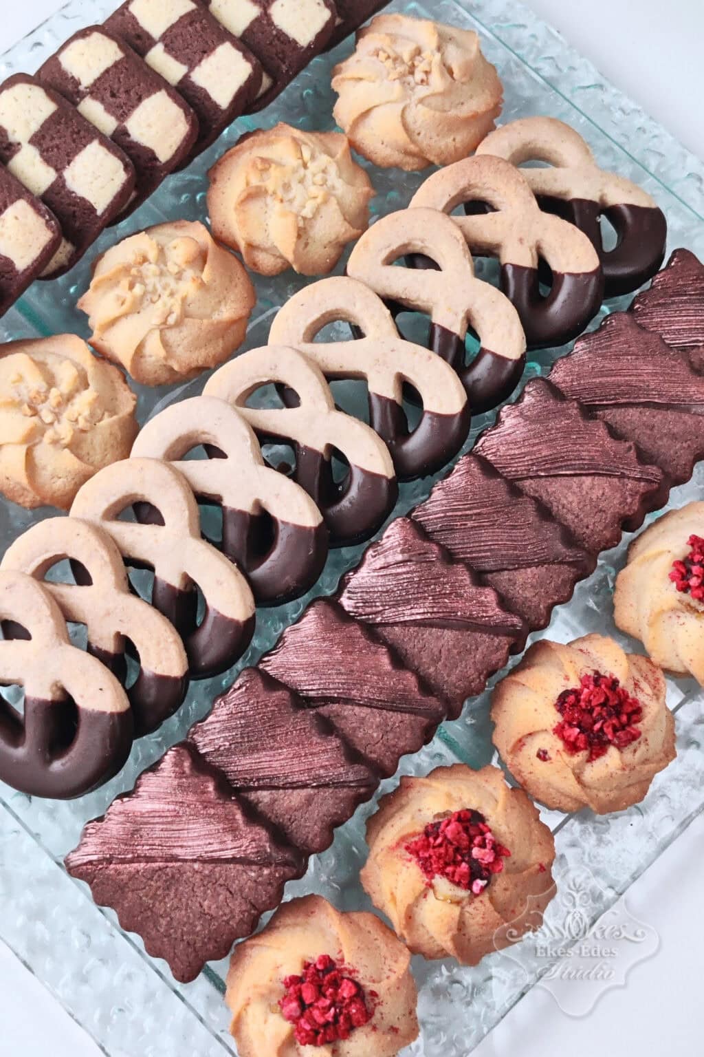 retro sutemenyek-2-tanfolyamon-keksz-valogoatas-oktato-bemutato