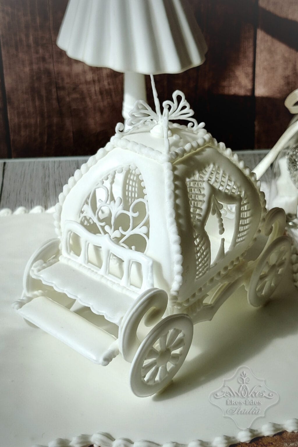 royal-icing-muveszi-halado-tanfolyam-csipke-hinto-ekes-edes-studio