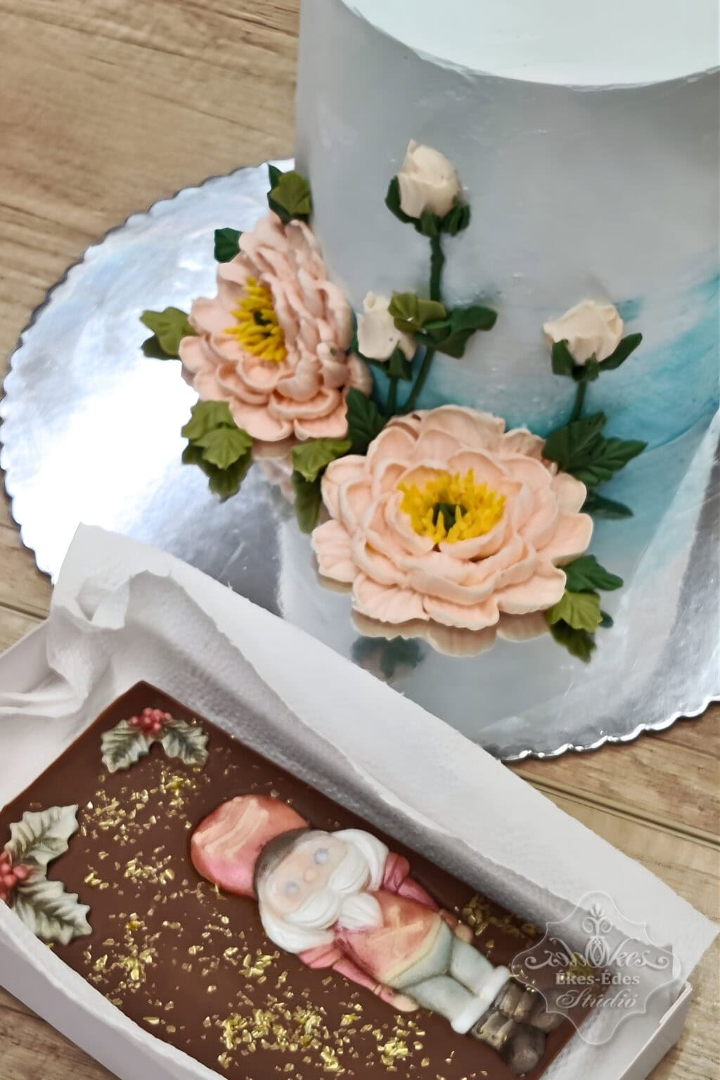 Csokoládé tábla és csokoládé torta