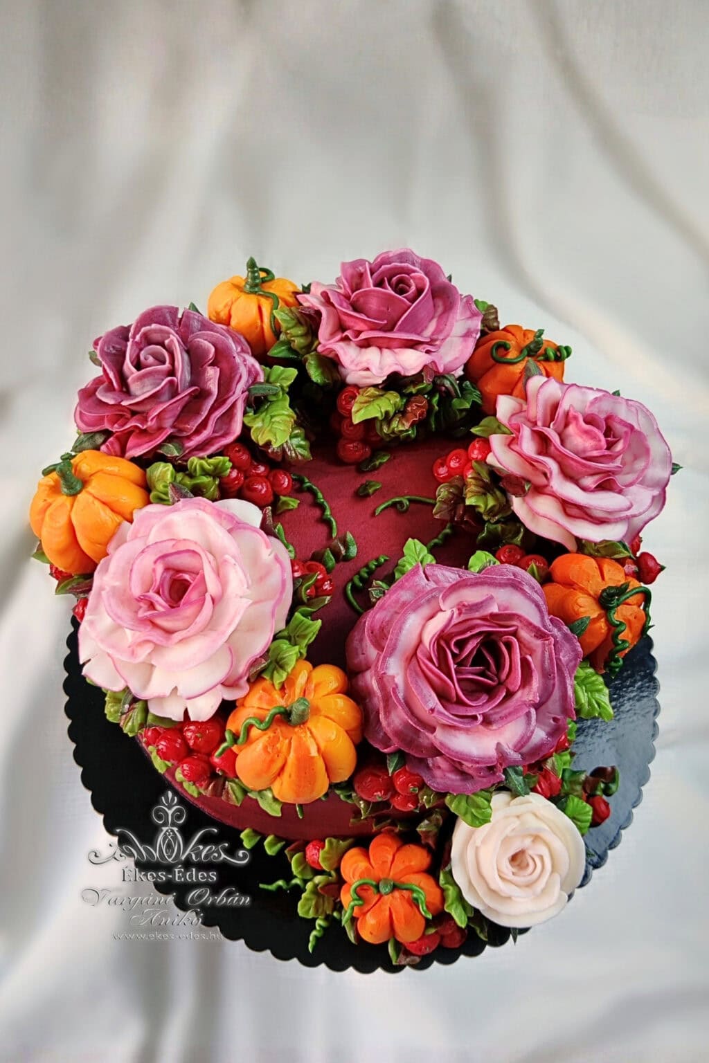 Vajkrém díszítésű helloweeni torta - Vargáné Orbán Anikó munkája