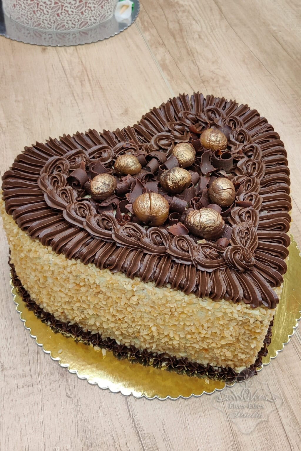 tortasutes-tortadiszites-alapok-tanfolyam-gesztenye-torta