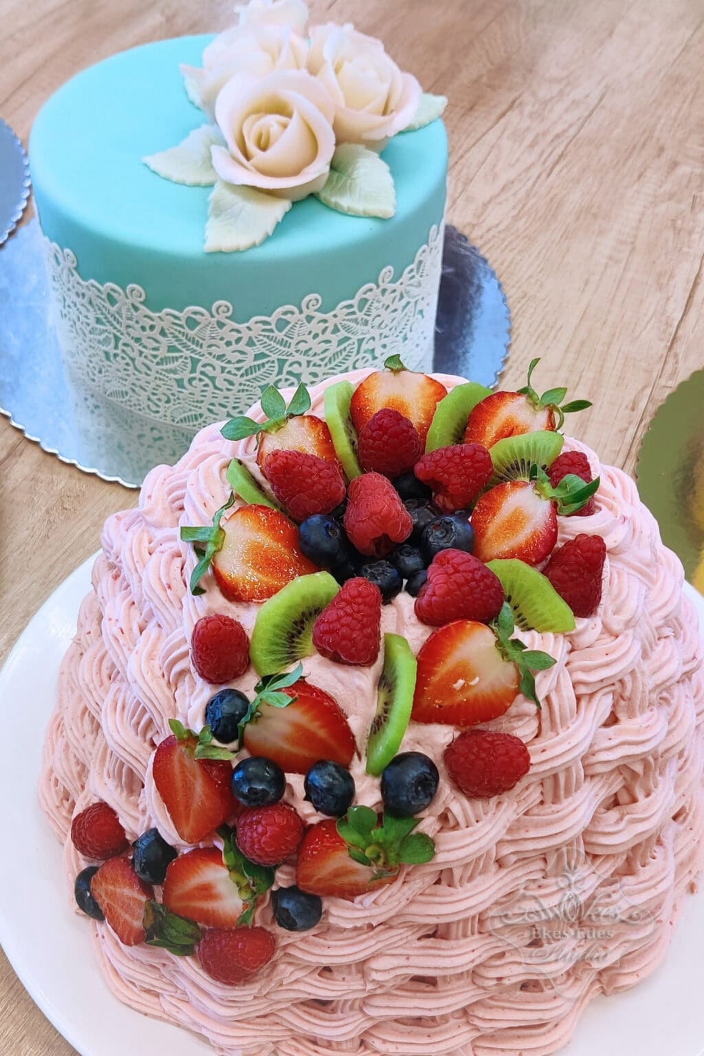tortasutes-tortadiszites-alapok-tanfolyam-puncstorta