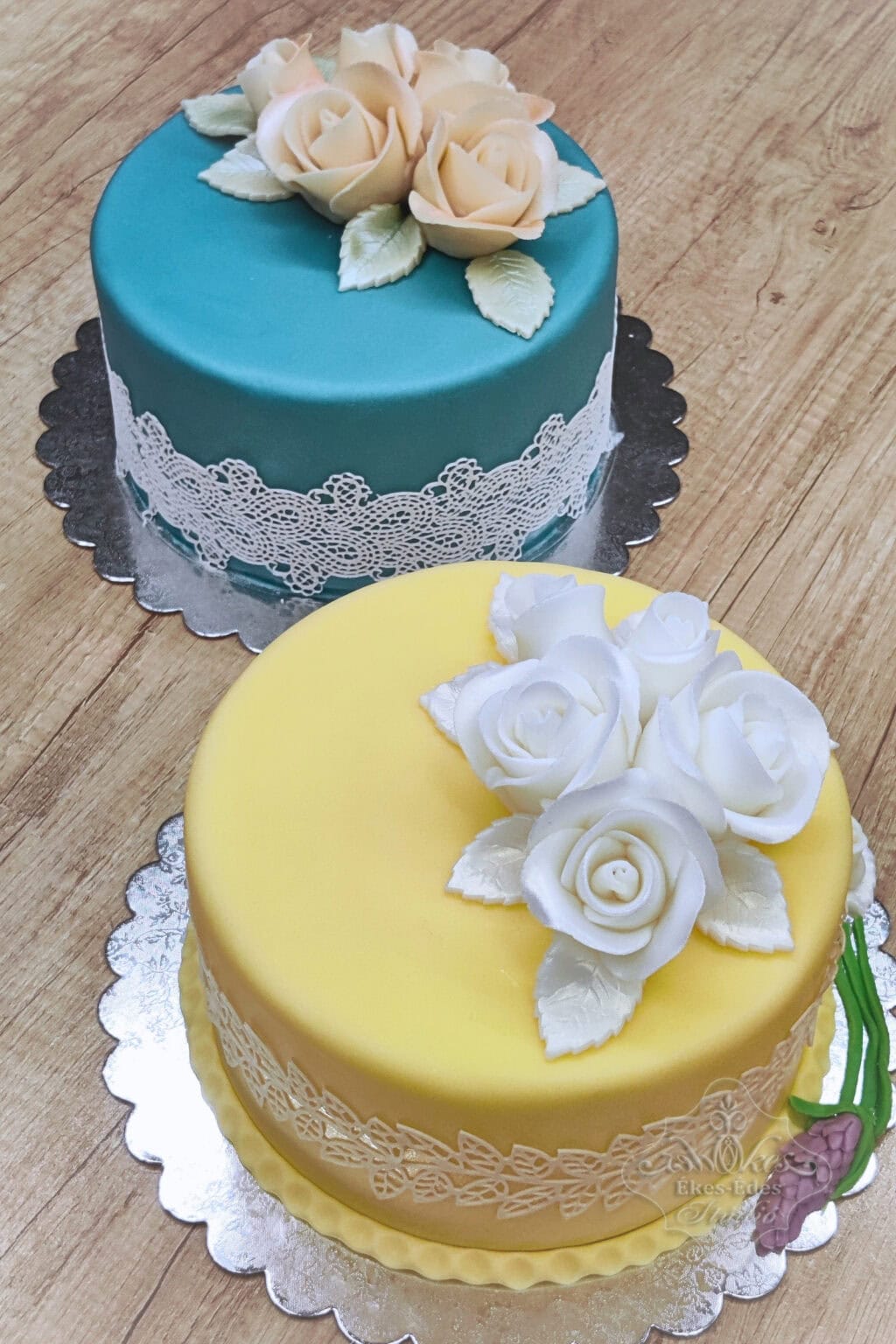 tortasutes-tortadiszites-alapok-tanfolyam-resztvevoi-tortai