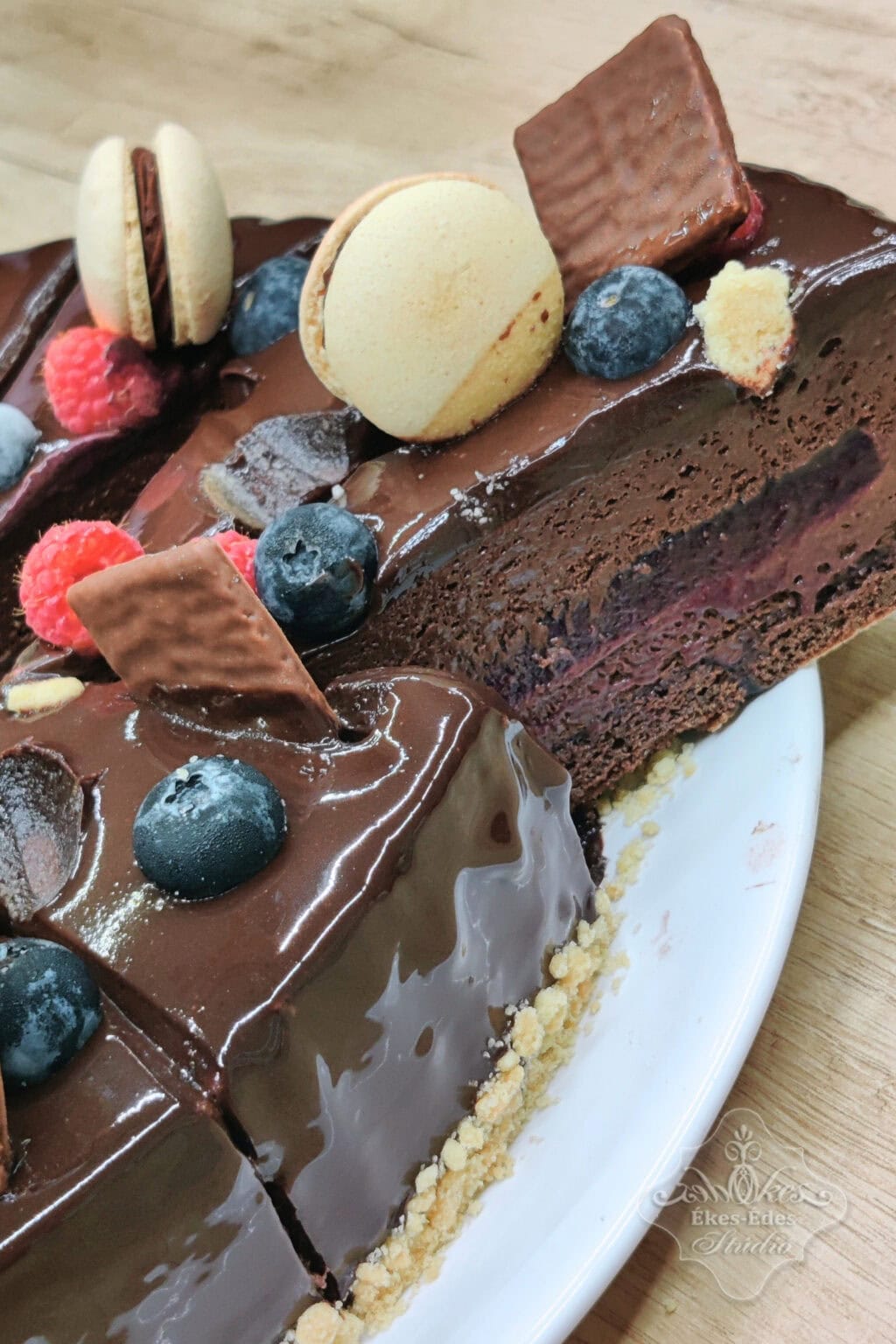 tortasuto-2-tanfolyam-csokolade-mousse-torta-szelet