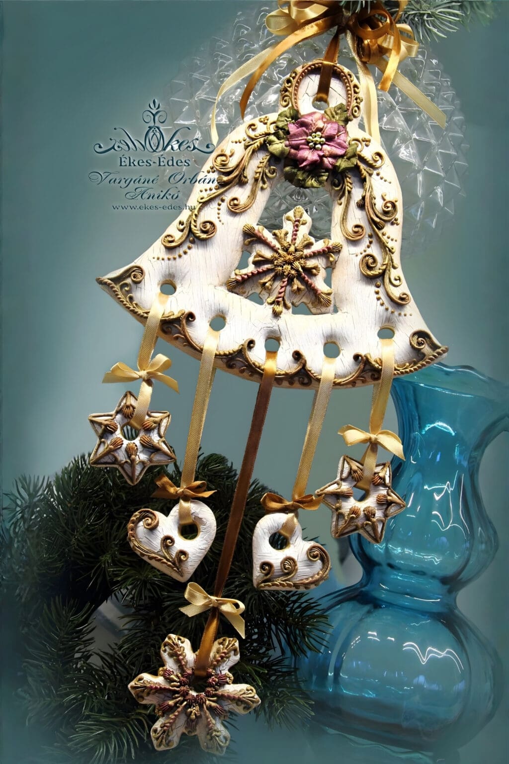 vargane-orban-aniko-royal-icing-over-piping-harang-ekes-edes-studio