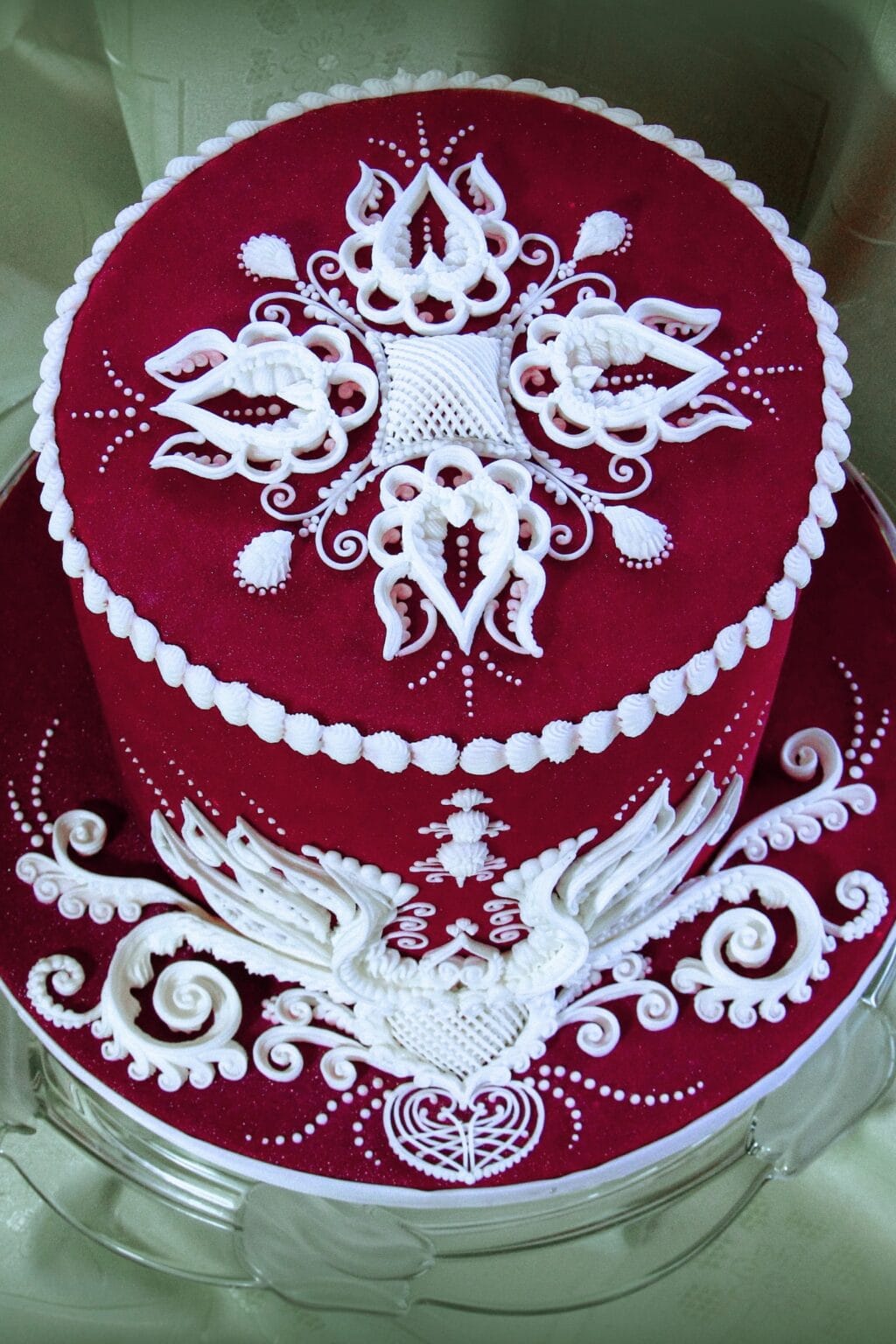 Royal icing overpiping tortadíszítés - Vargáné Orbán Anikó oktató kreatív munkája