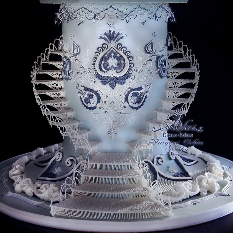 vargane-orban-aniko-royal-icing-castle-cake-stairs